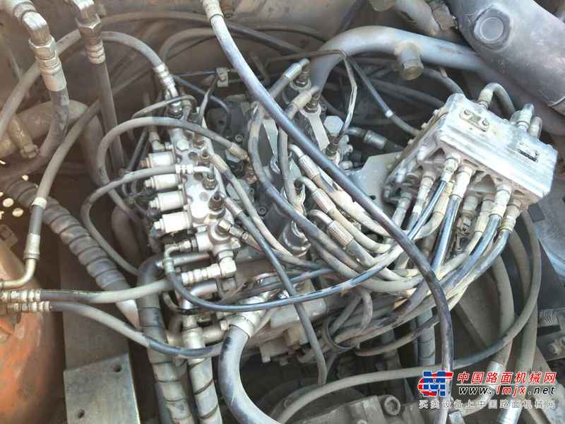 河北出售转让二手7300小时2009年日立ZX200挖掘机