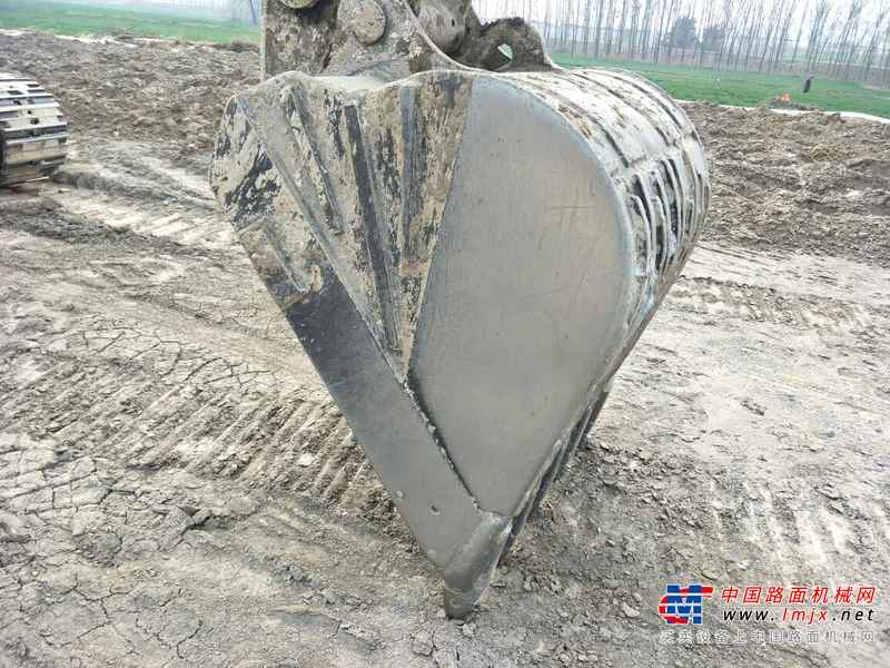 河南出售转让二手9500小时2011年沃尔沃EC240B挖掘机