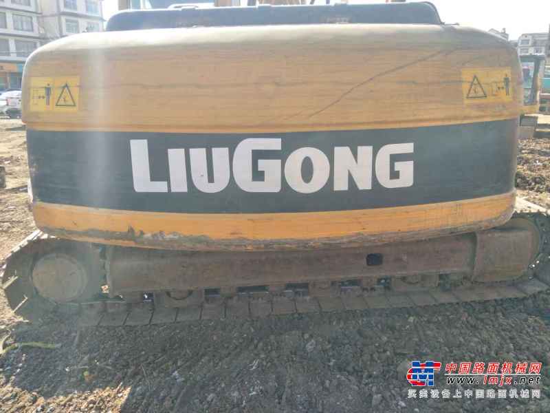 云南出售转让二手8932小时2009年柳工CLG225C挖掘机