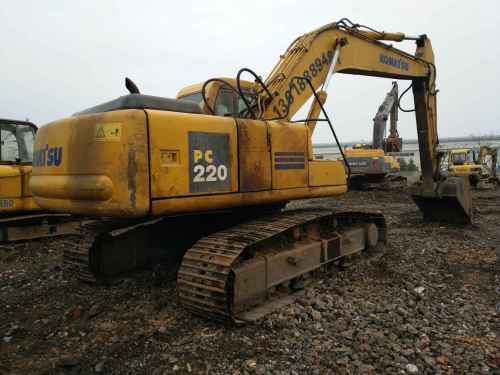 湖北出售转让二手10000小时2007年小松PC220挖掘机