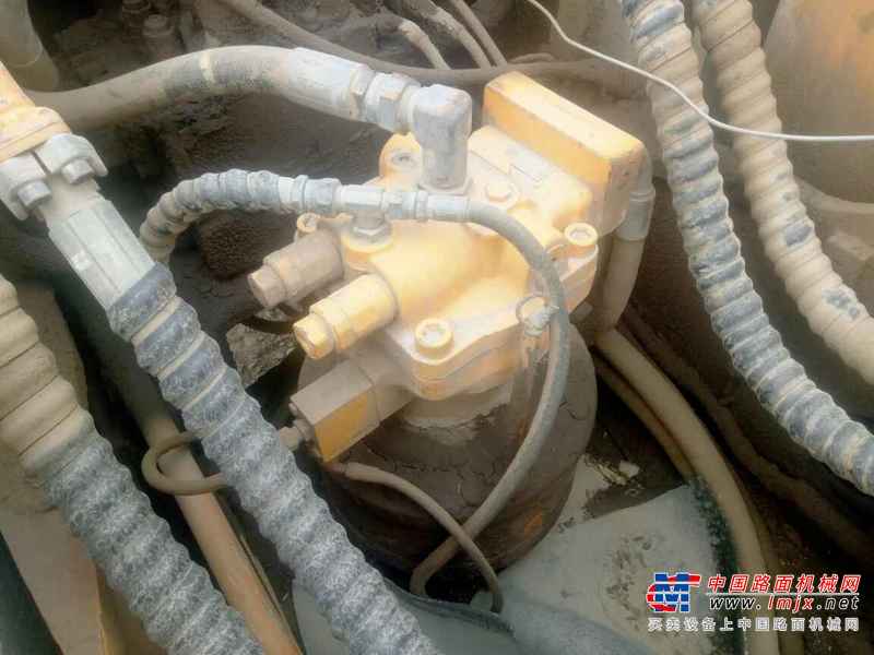 甘肃出售转让二手15000小时2004年现代R220LC挖掘机