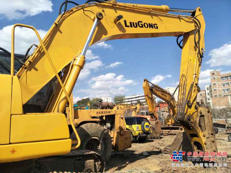 云南出售转让二手9632小时2009年柳工225C挖掘机