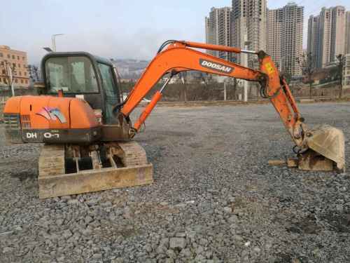 贵州出售转让二手1500小时2015年斗山DH60挖掘机