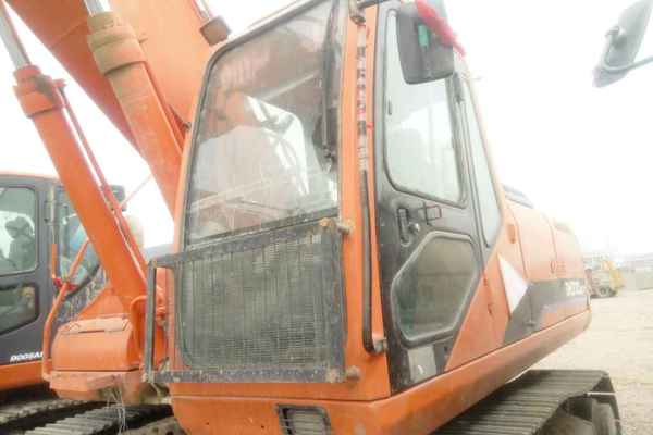 甘肃出售转让二手9200小时2011年斗山DH300LC挖掘机