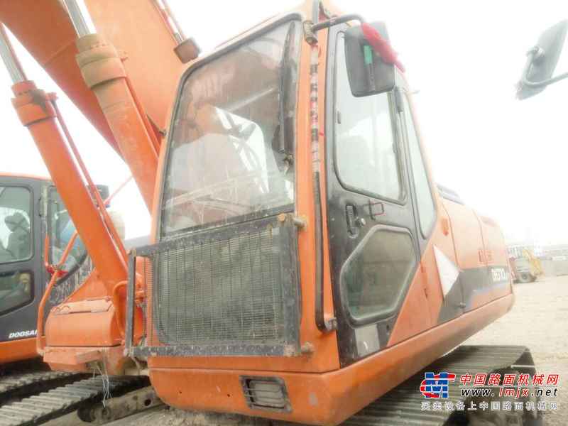 甘肃出售转让二手9200小时2011年斗山DH300LC挖掘机