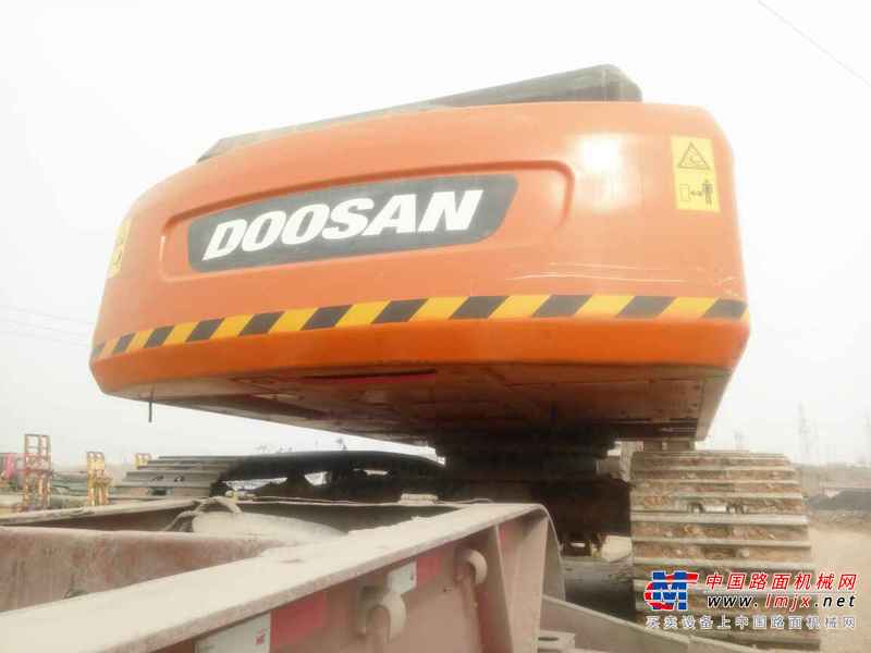 甘肃出售转让二手6900小时2011年斗山DH300LC挖掘机