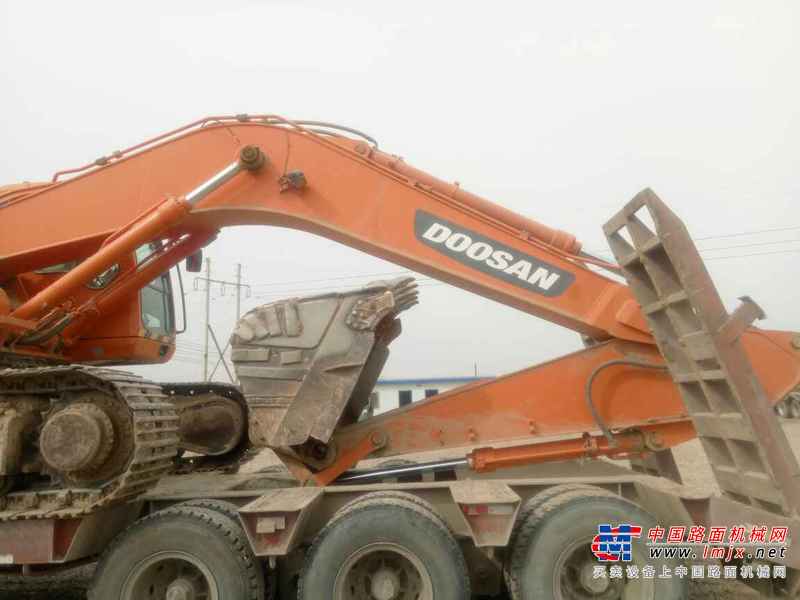 甘肃出售转让二手6900小时2011年斗山DH300LC挖掘机