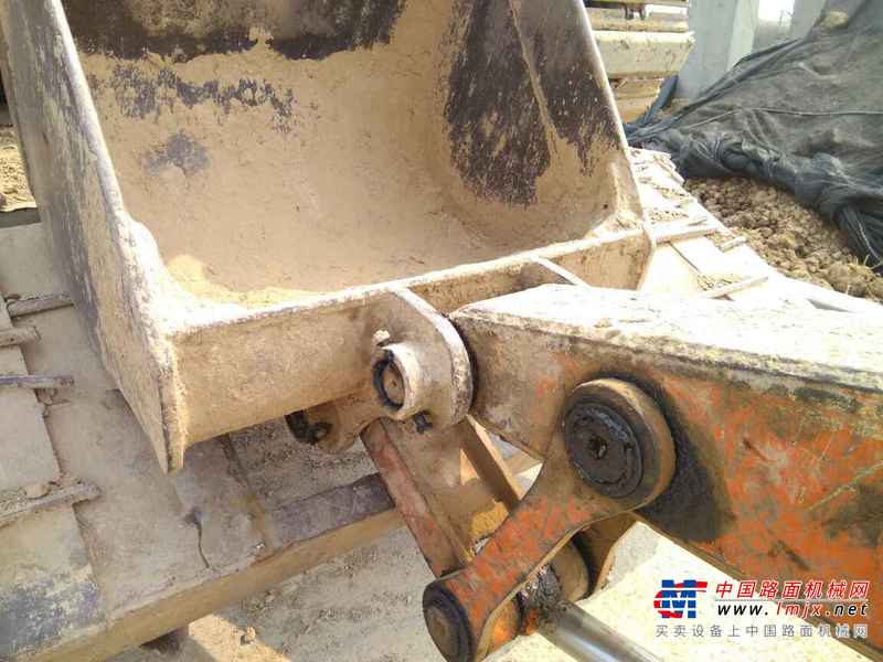 山东出售转让二手8000小时2009年日立ZX70挖掘机