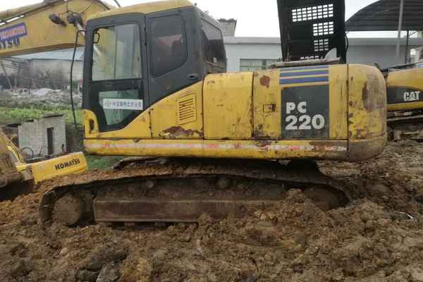 贵州出售转让二手9800小时2009年小松PC200挖掘机