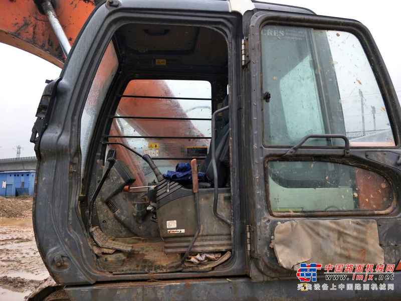江西出售转让二手7000小时2010年日立ZX200挖掘机