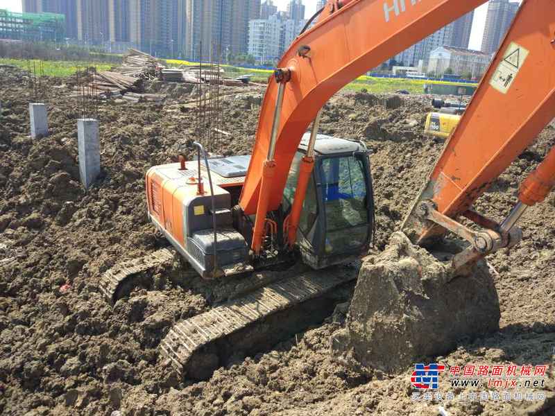 安徽出售转让二手7163小时2009年日立ZX200挖掘机