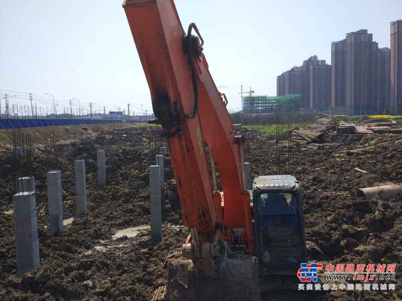 安徽出售转让二手7163小时2009年日立ZX200挖掘机