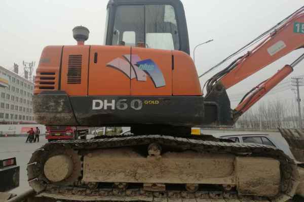 山东出售转让二手9000小时2009年斗山DH55挖掘机