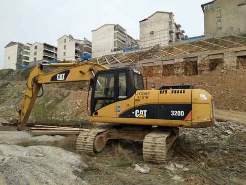 河南出售转让二手4750小时2007年卡特彼勒320D挖掘机