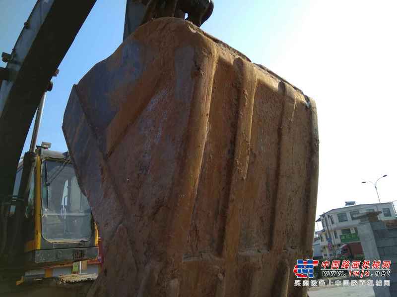 山东出售转让二手8000小时2003年沃尔沃EC210B挖掘机