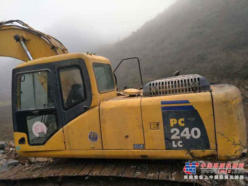 贵州出售转让二手9371小时2010年徐挖XCG240LC挖掘机