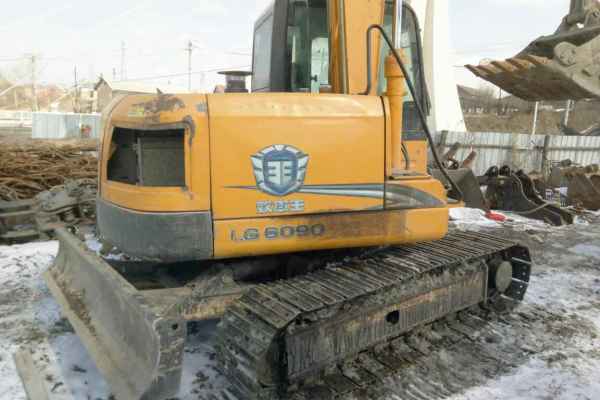 吉林出售转让二手8000小时2010年龙工LG6090挖掘机