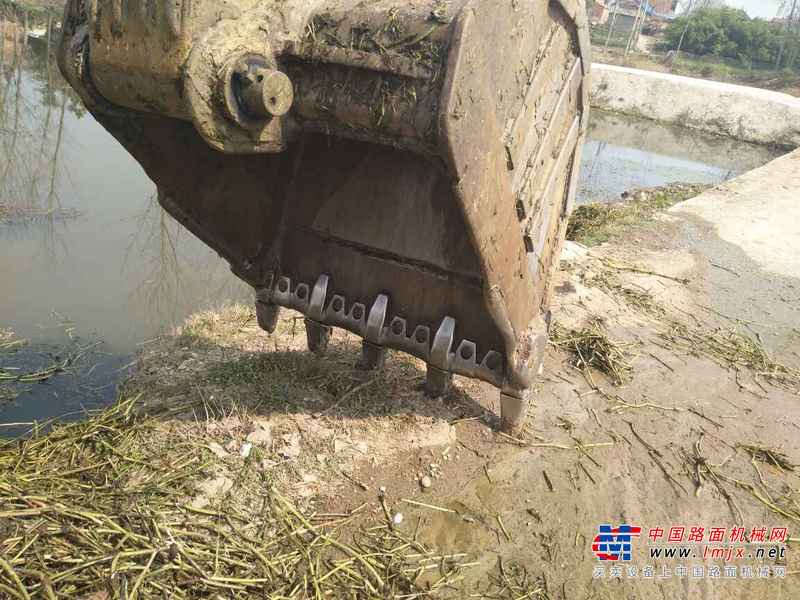 河南出售转让二手11000小时2008年沃尔沃EC240BLC挖掘机