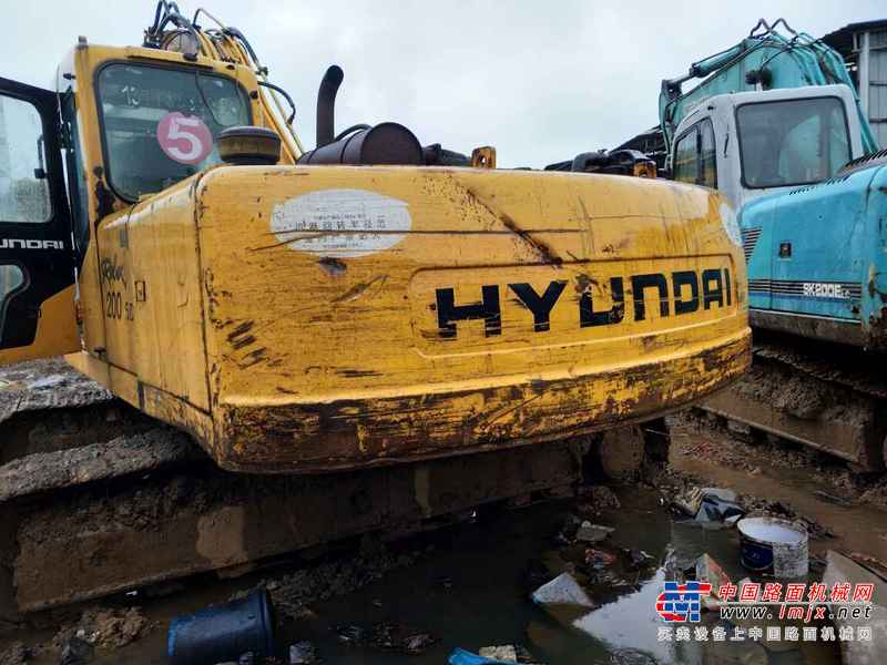 江西出售转让二手10000小时2007年现代R210挖掘机