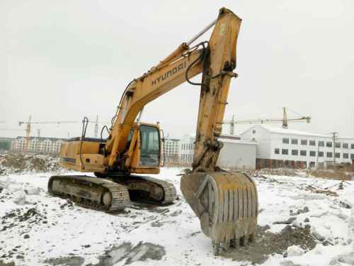 吉林出售转让二手9000小时2008年现代R215挖掘机