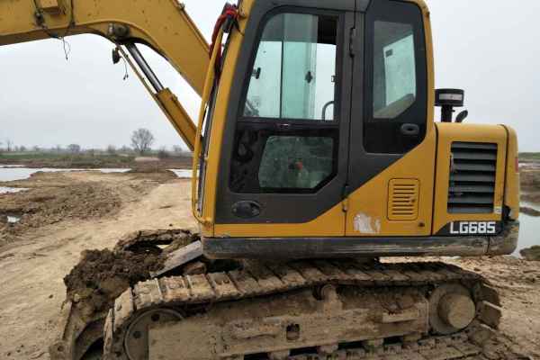 河南出售转让二手4500小时2014年临工LG685挖掘机