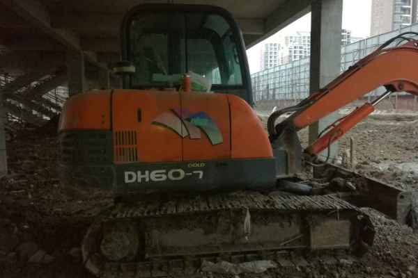 安徽出售转让二手4000小时2012年斗山DH60挖掘机