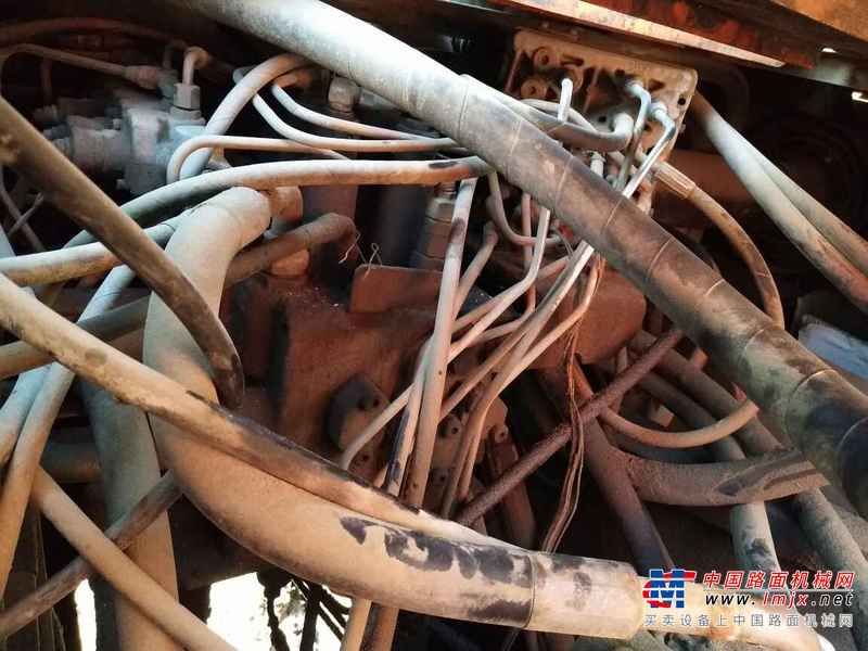 吉林出售转让二手10000小时2006年日立ZX230挖掘机