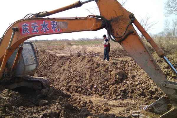山东出售转让二手10000小时2003年日立EX200挖掘机