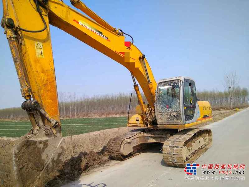 山东出售转让二手15000小时2003年住友SH200A3挖掘机