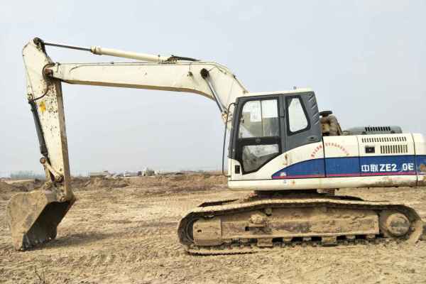 河南出售转让二手5000小时2012年中联重科ZE230E挖掘机