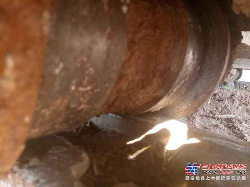 山东出售转让二手8000小时2010年现代R225挖掘机
