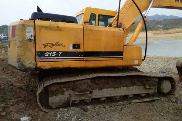 安徽出售转让二手12000小时2008年现代R215挖掘机