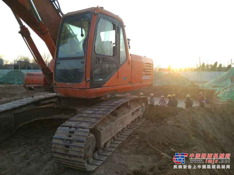 山东出售转让二手12000小时2004年大宇DH220LC挖掘机