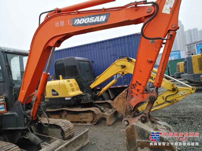 四川出售转让二手5500小时2011年斗山DH60挖掘机