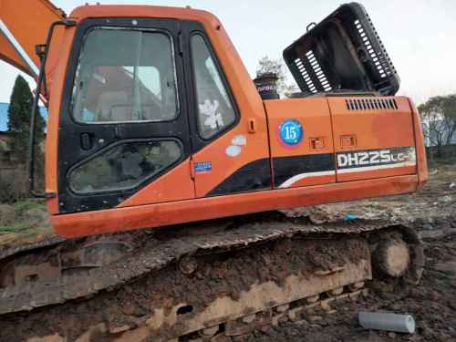 江西出售转让二手7600小时2010年斗山DH225挖掘机