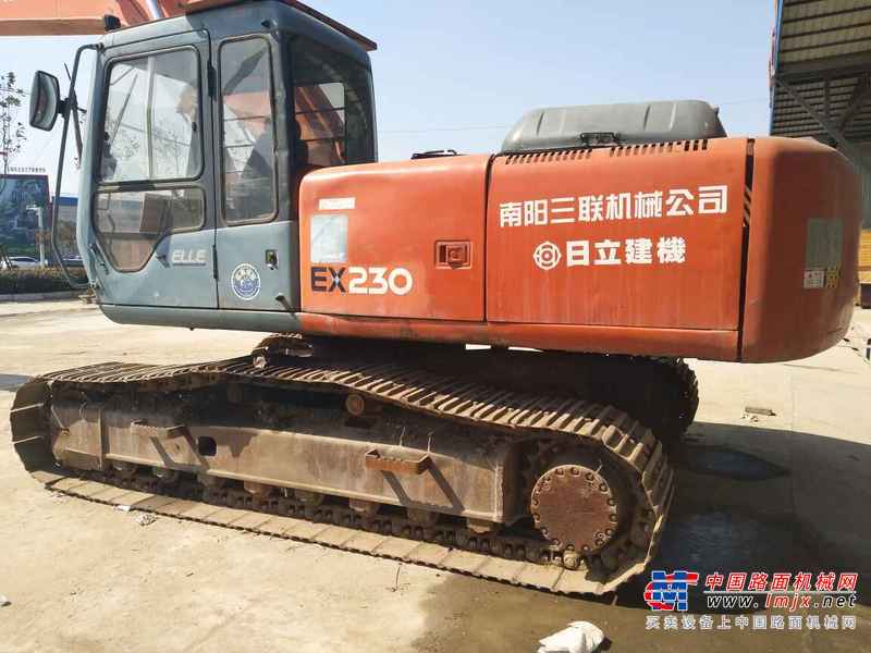 河南出售转让二手15000小时2003年日立EX200挖掘机