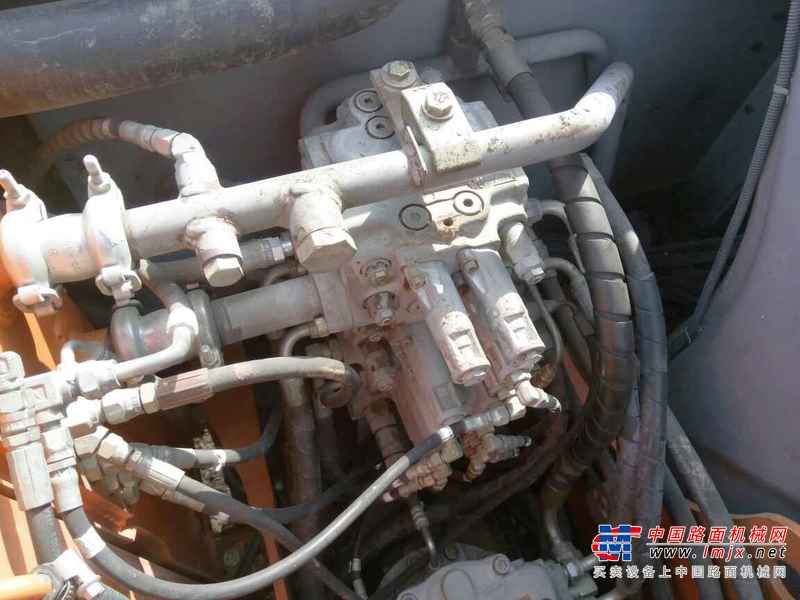 吉林出售转让二手8000小时2010年日立ZX70挖掘机