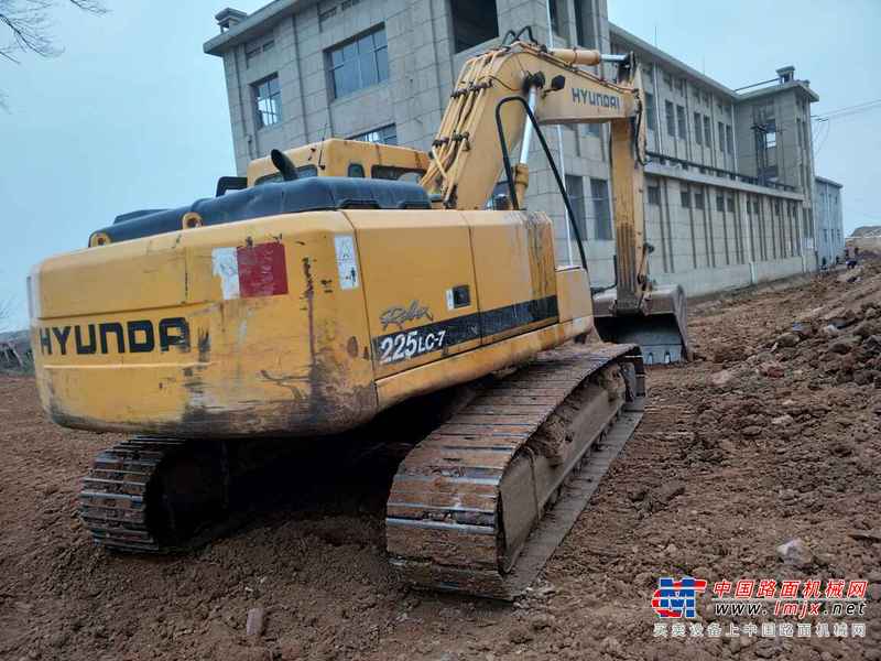 江西出售转让二手8000小时2008年现代R225LC挖掘机