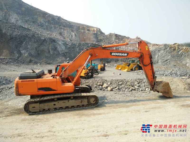 安徽出售转让二手6500小时2012年斗山DH300LC挖掘机