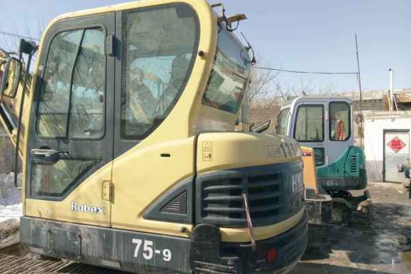 吉林出售转让二手5000小时2011年现代R60挖掘机