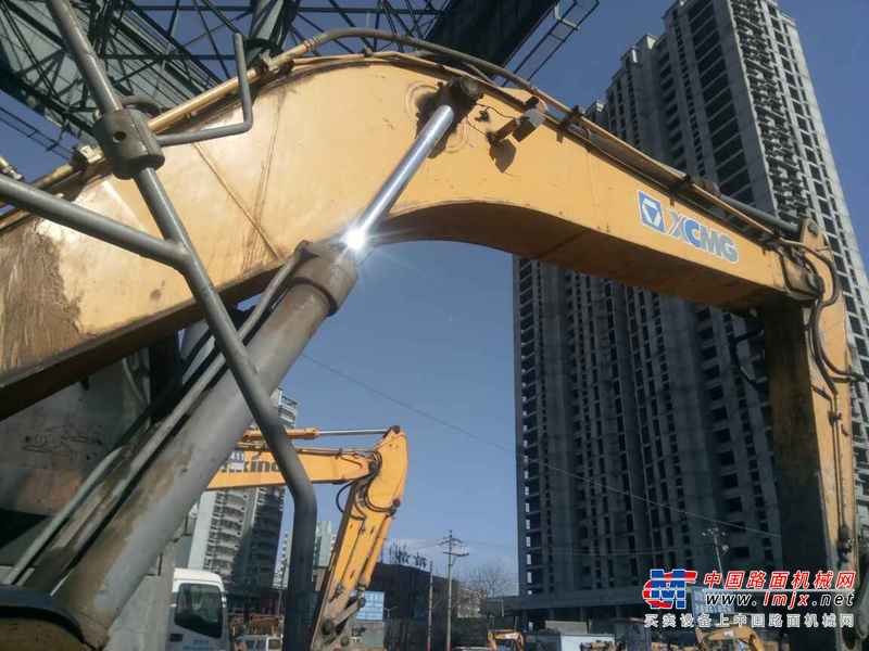 山西出售转让二手6000小时2011年徐工XE240LCU挖掘机