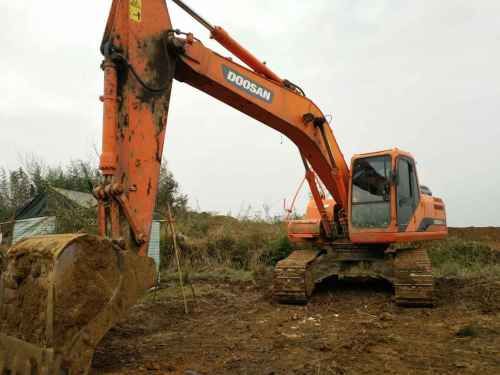 湖北出售转让二手7900小时2012年斗山DH215挖掘机