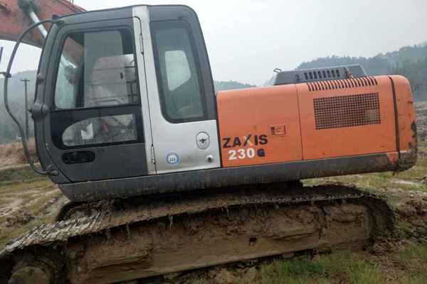 江西出售转让二手7600小时2010年日立ZX200挖掘机