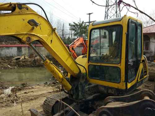 安徽出售转让二手17000小时2004年现代R60挖掘机
