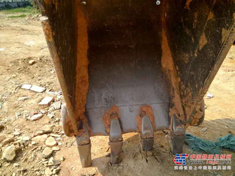 广东出售转让二手5000小时2004年小松PC120挖掘机
