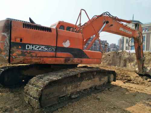 江苏出售转让二手13000小时2006年斗山DH225挖掘机