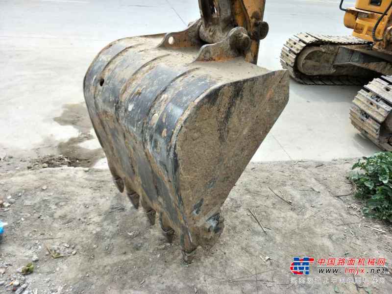 河南出售转让二手6500小时2011年福田雷沃FR85挖掘机