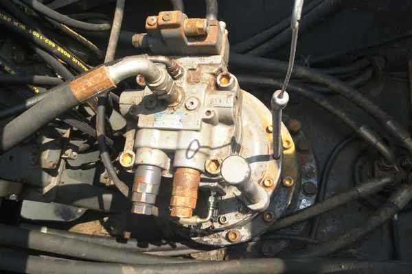 贵州出售转让二手45小时2010年日立ZX250H挖掘机