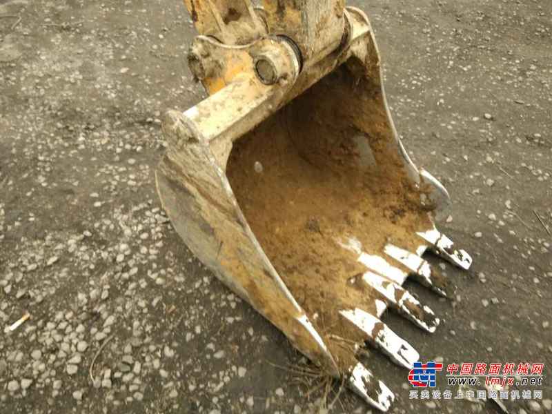 山西出售转让二手5000小时2012年龙工LG6065挖掘机