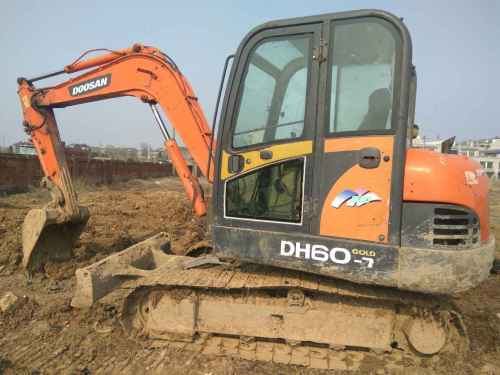 江苏出售转让二手10000小时2011年斗山DH60挖掘机